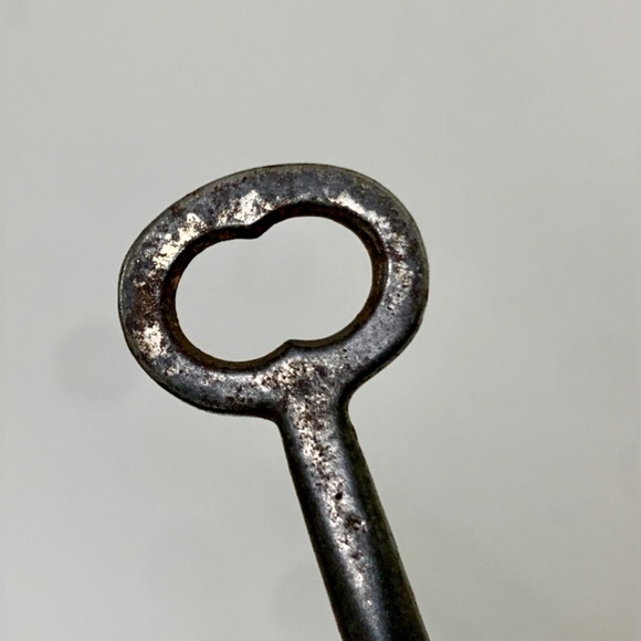 c. 1900 Antique Michigan Industrial Commercial Solid Barrel Skeleton Key #2 - Picture 7 of 11